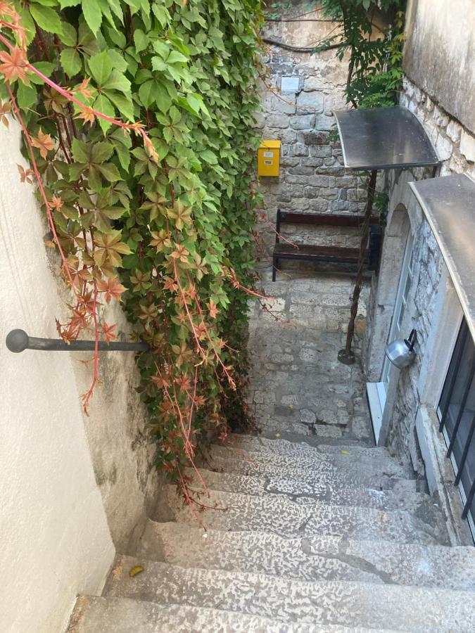 Dragazzo Apartment Trogir Eksteriør billede